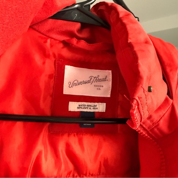 Universal Thread Red Water-Resistant Puffer Jacket - Picture 6 of 11